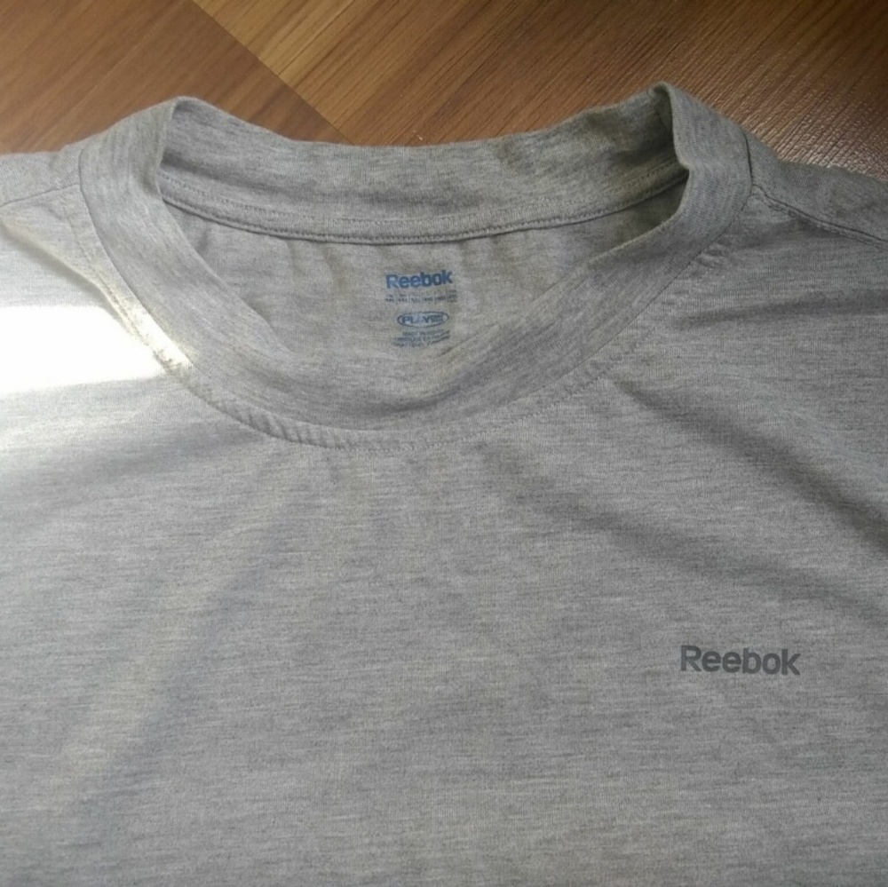 NWOT Reebok muscle 💪Tee🎽 - Picture 3 of 3